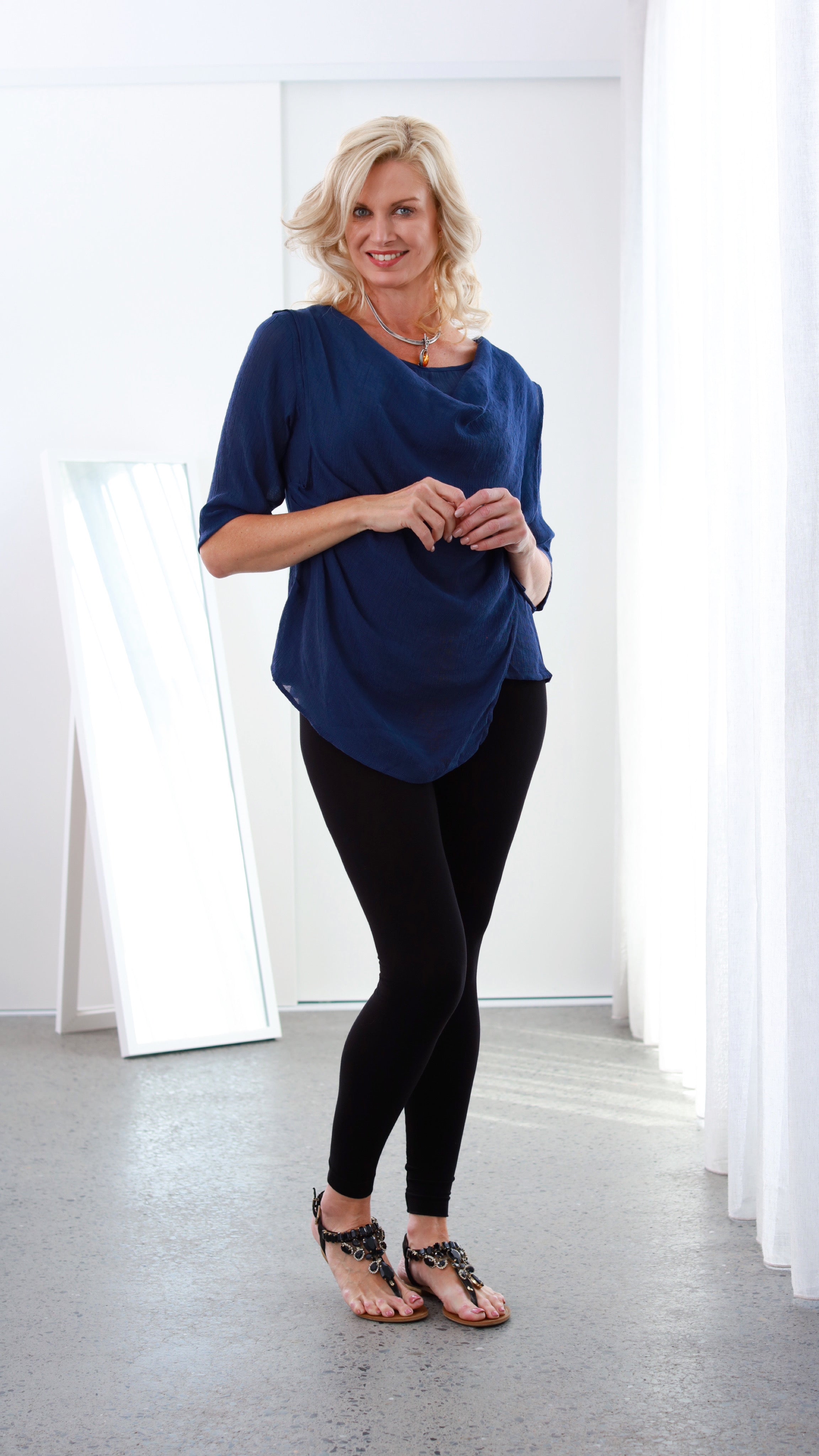 LAST CHANCE Diana Top in Navy