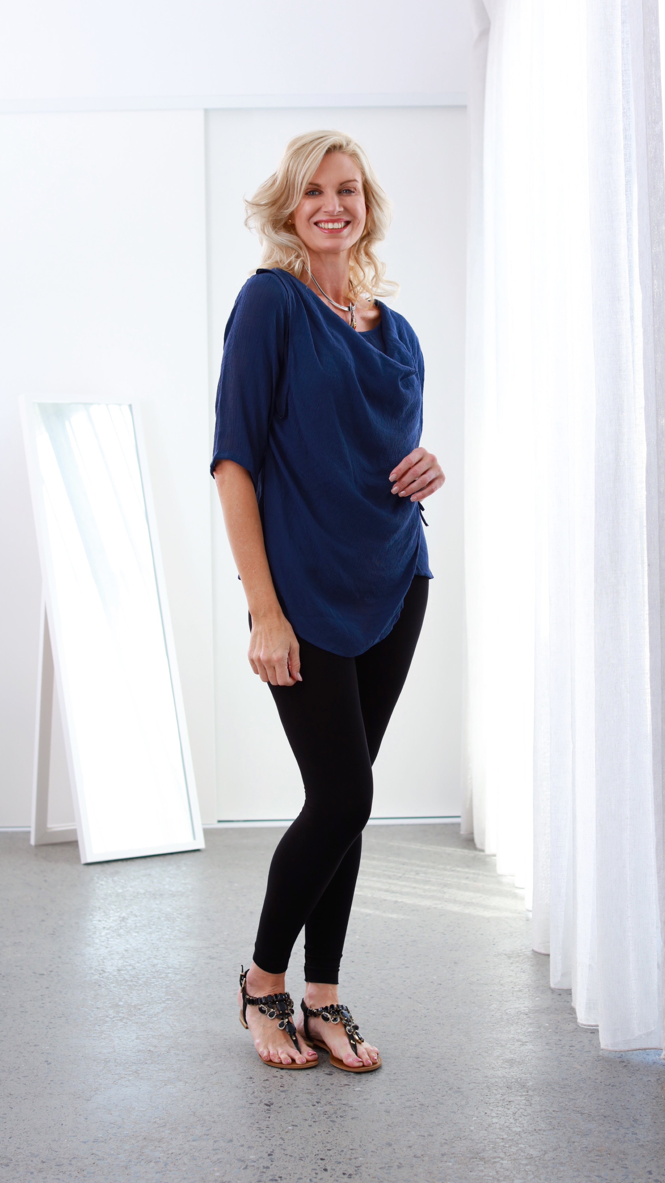 LAST CHANCE Diana Top in Navy