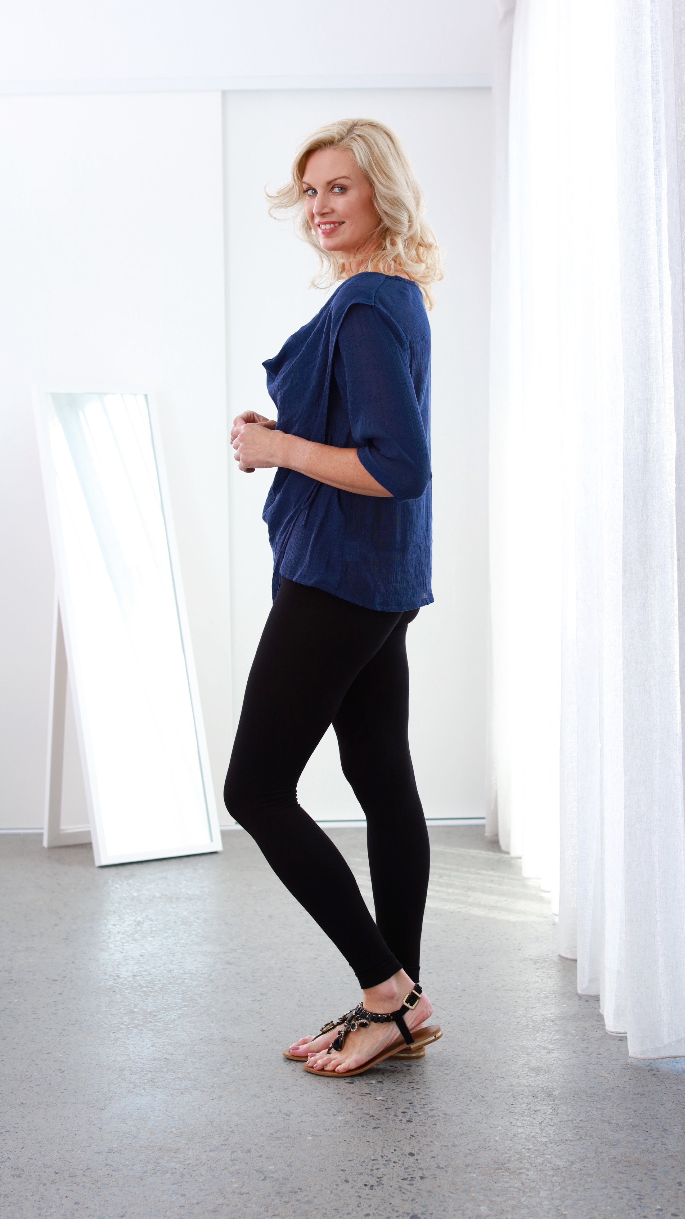 LAST CHANCE Diana Top in Navy
