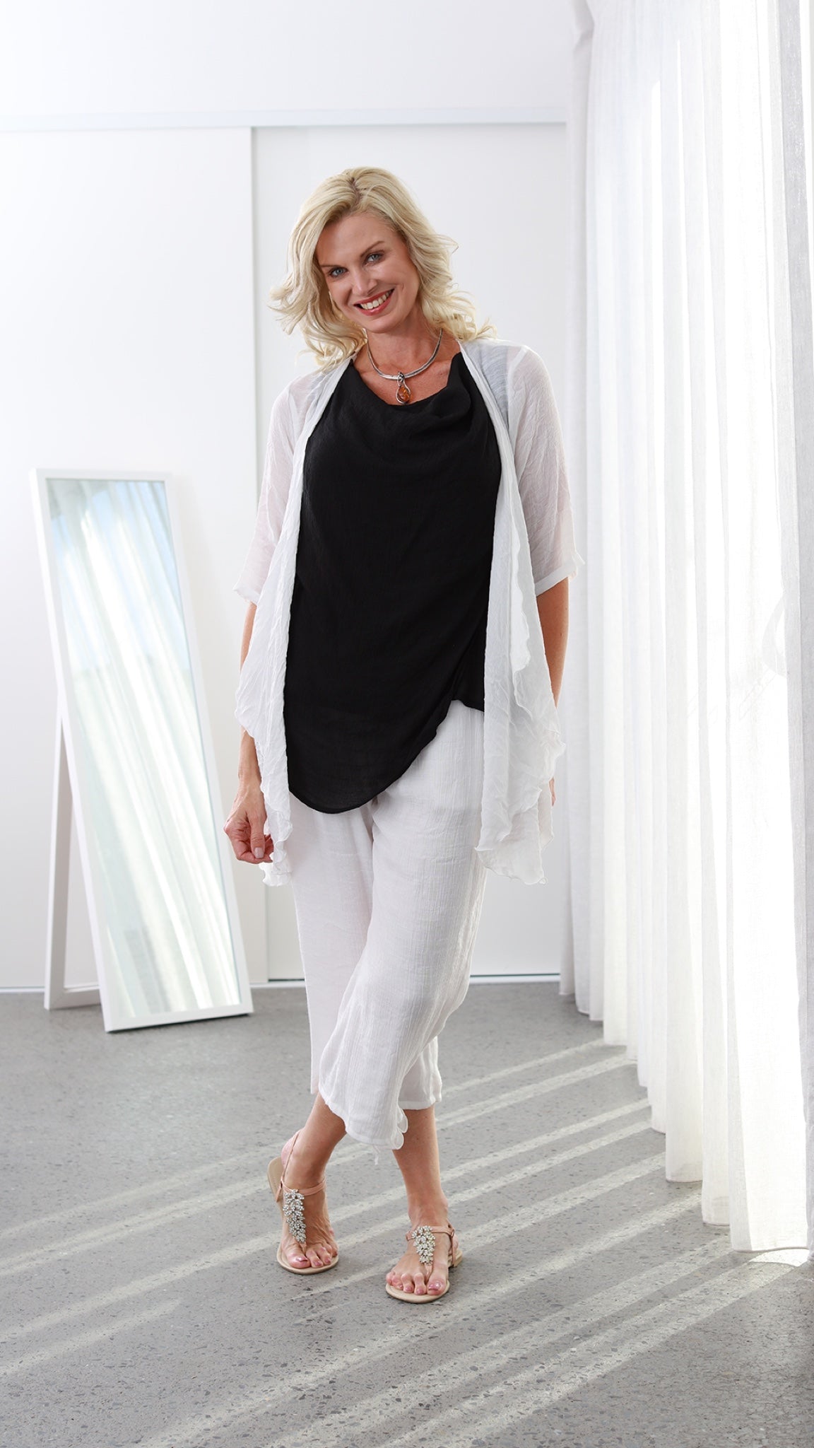 NEW TO SALE Selena Top in Midnight Black