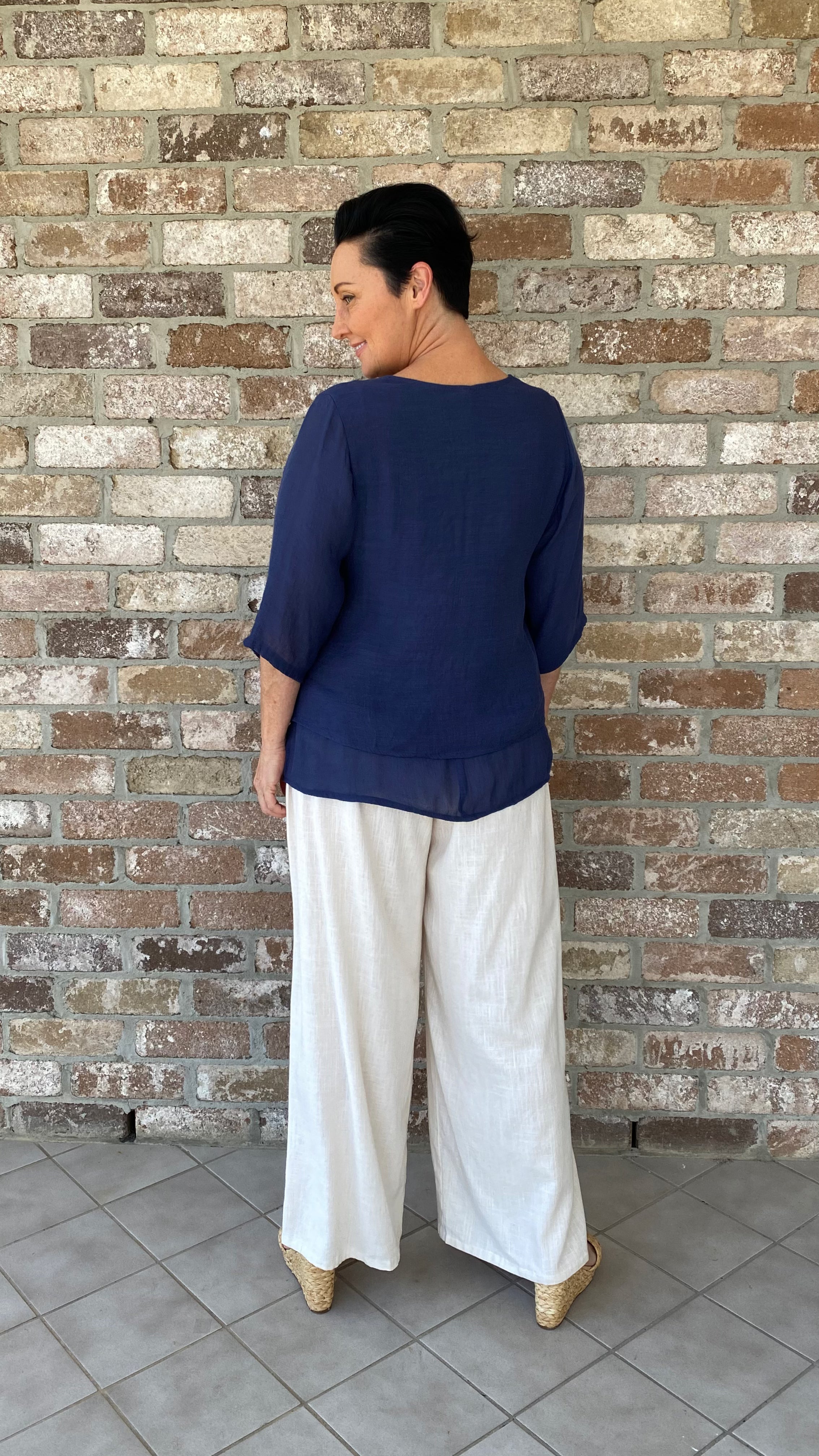 LAST CHANCE V-Neck Bamboo Cotton Top in Navy