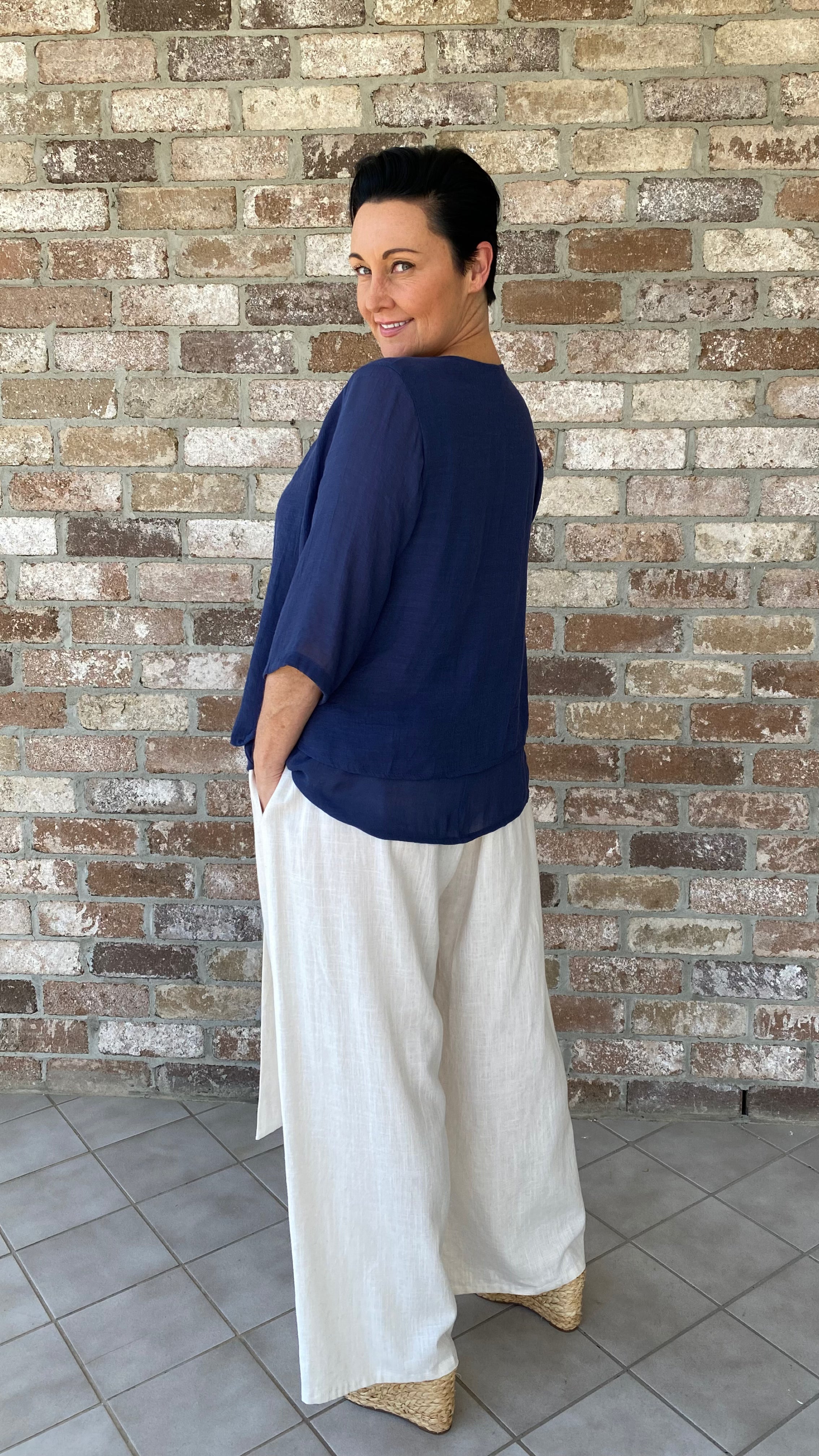 LAST CHANCE V-Neck Bamboo Cotton Top in Navy