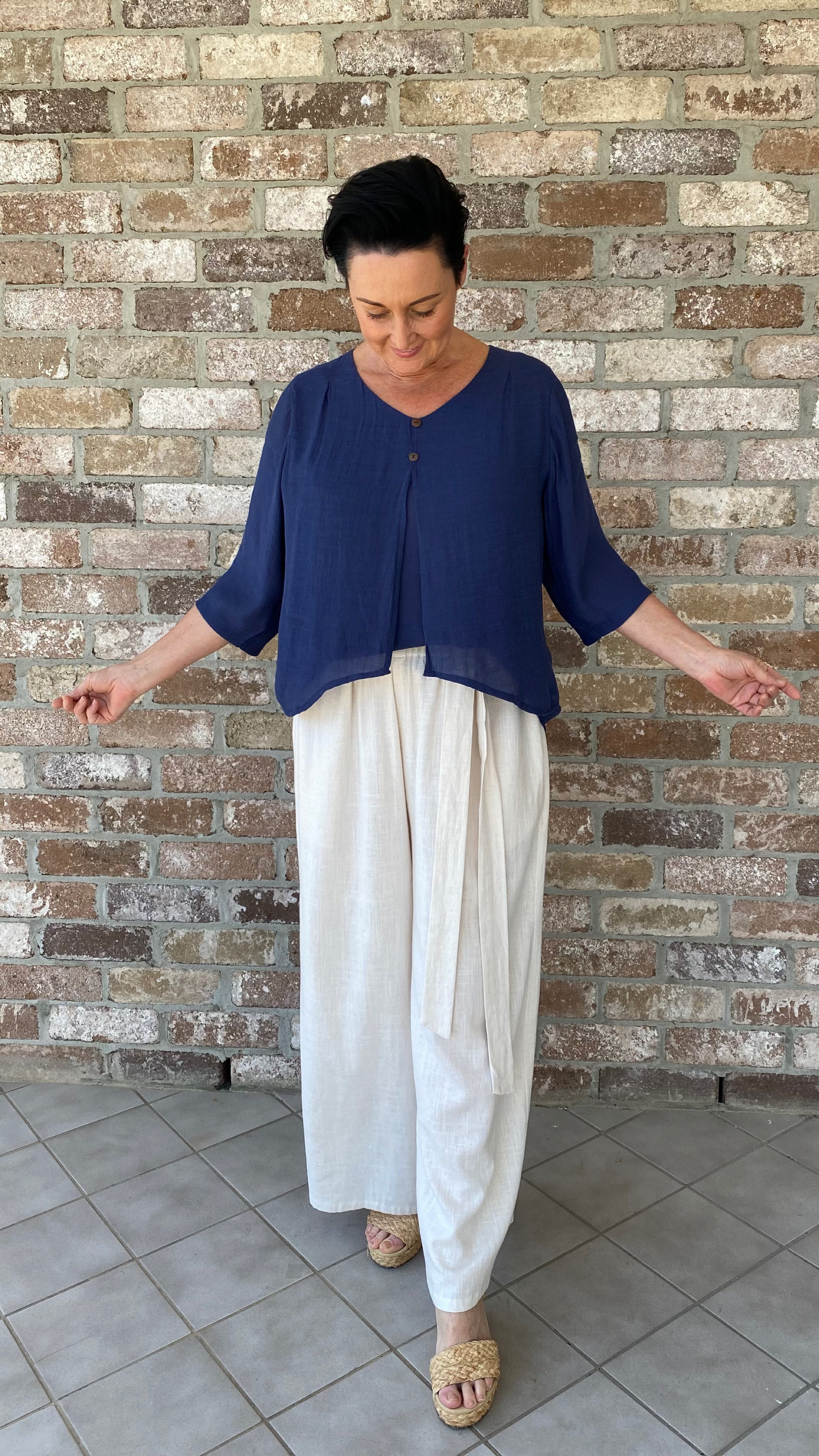 LAST CHANCE V-Neck Bamboo Cotton Top in Navy