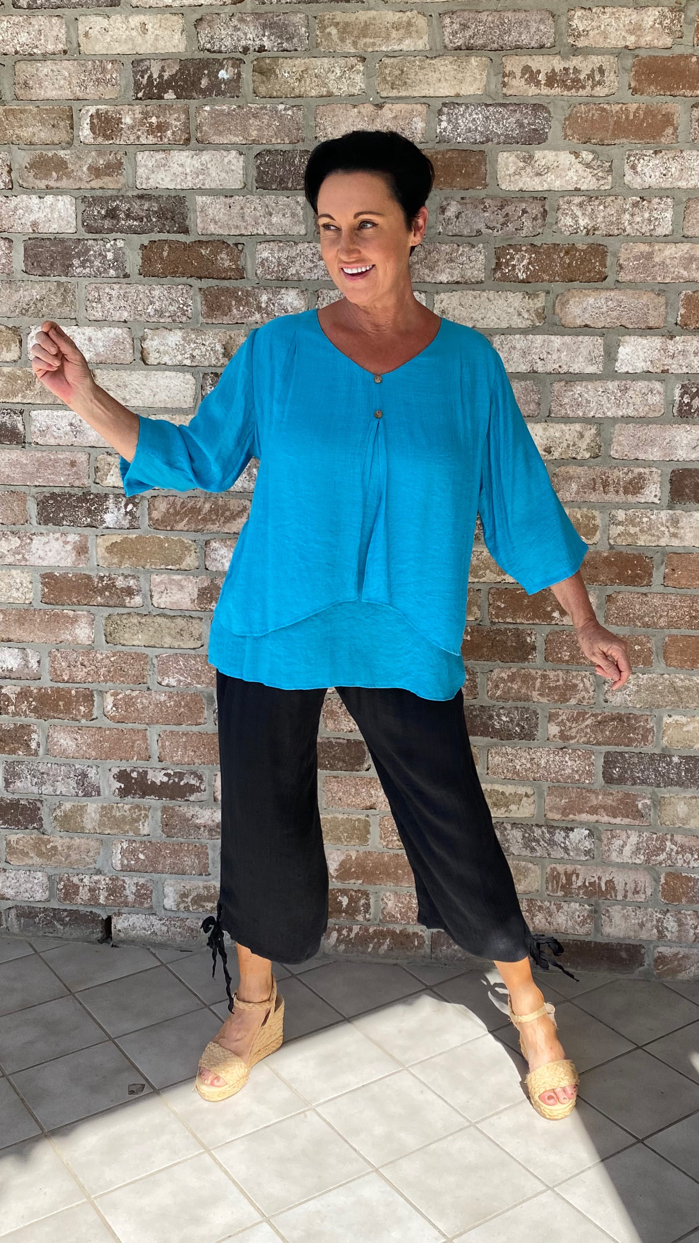 LAST CHANCE Colour V-Neck Bamboo Cotton Top in Turquoise