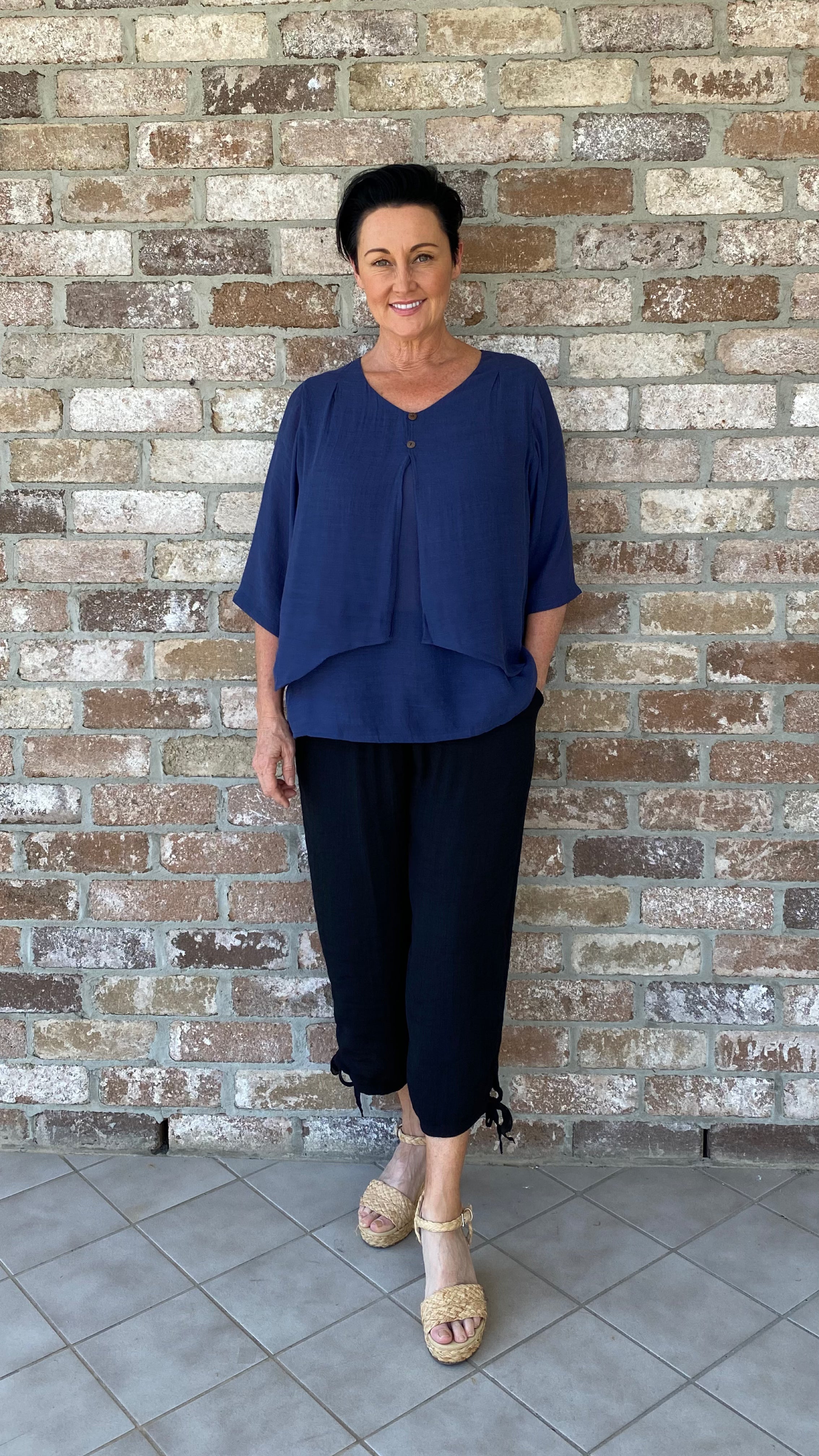 LAST CHANCE V-Neck Bamboo Cotton Top in Navy