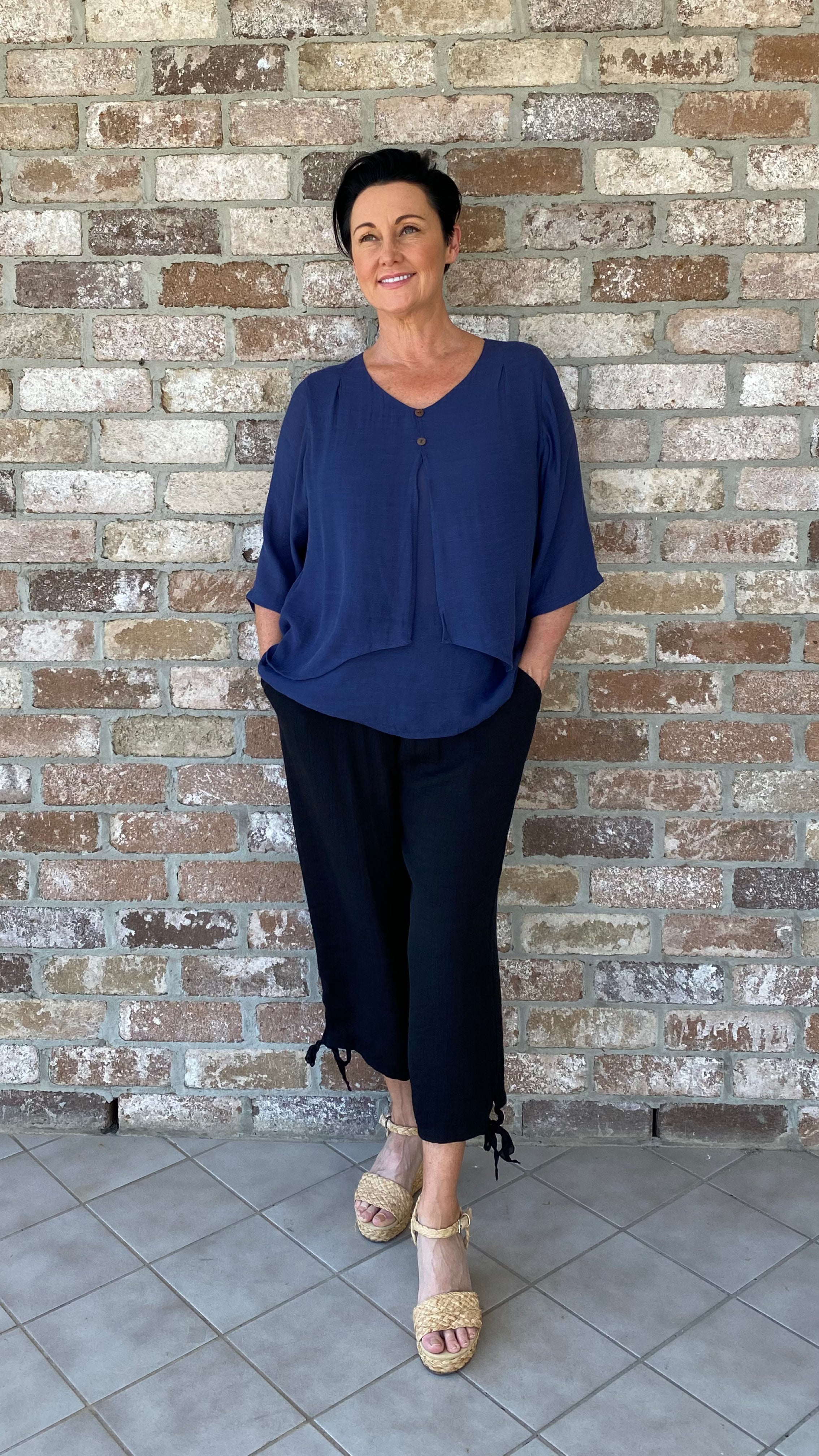 LAST CHANCE V-Neck Bamboo Cotton Top in Navy