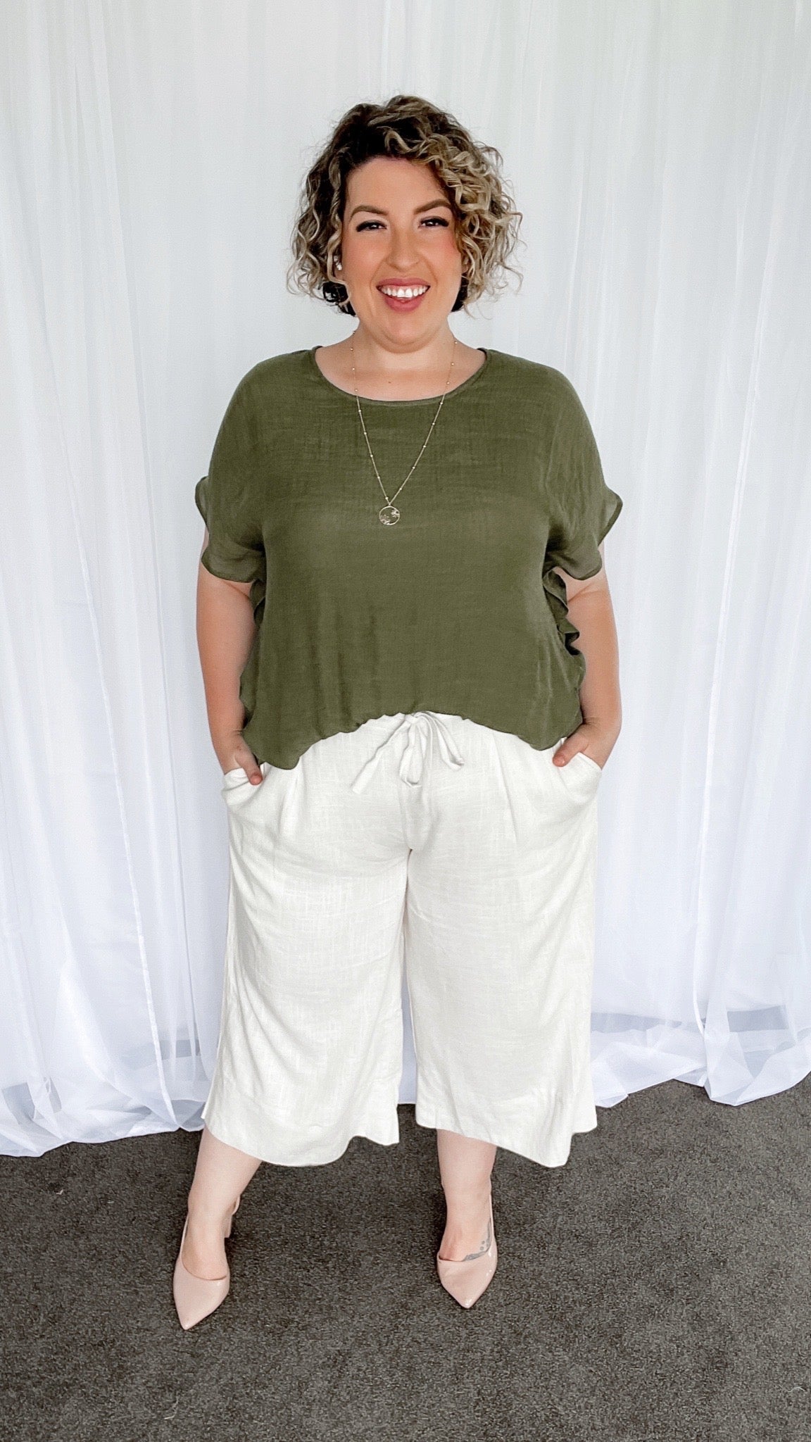 NEW Crop Linen Pants in Natural