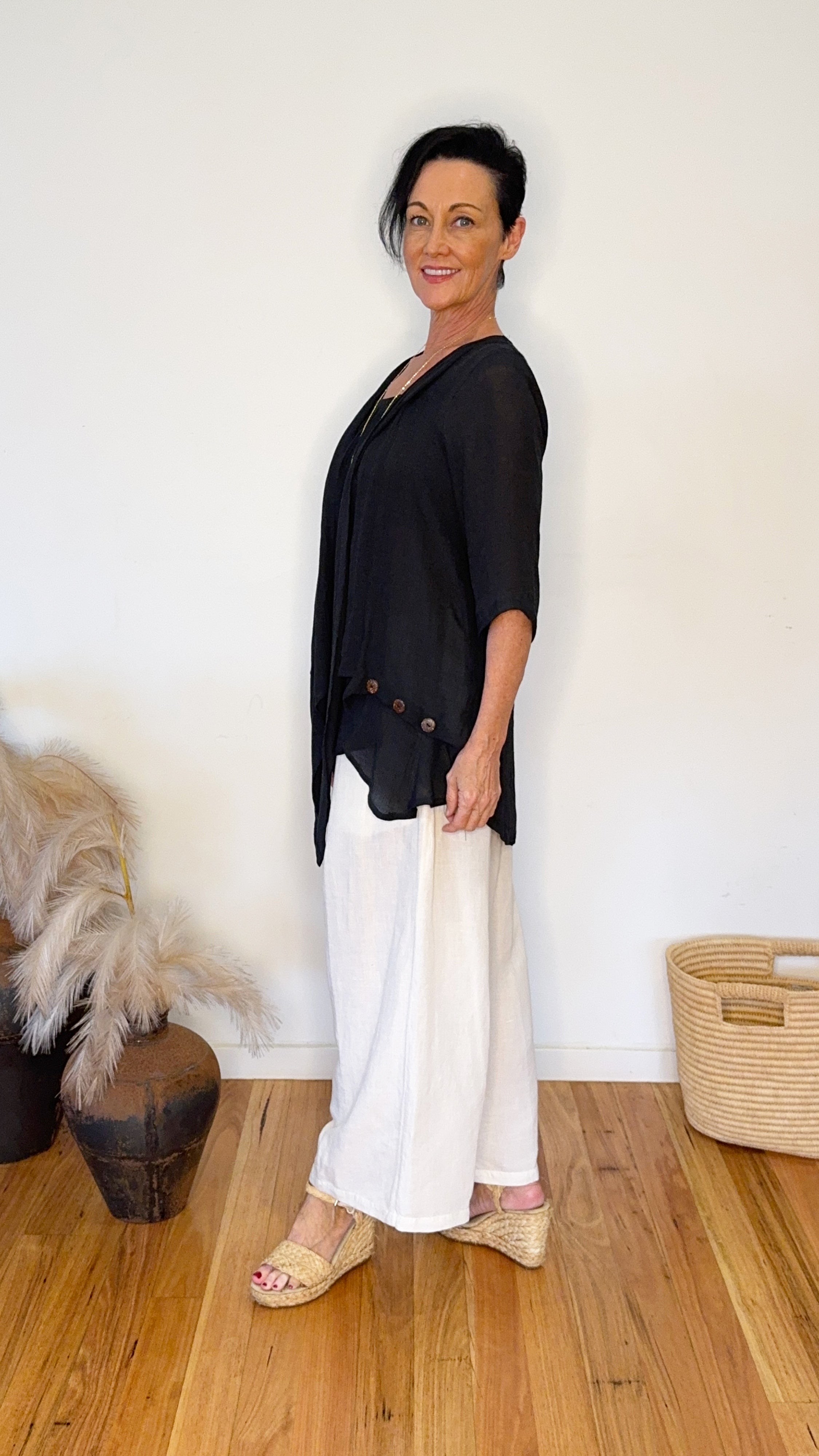 NEW Swing Top 3/4 Sleeve in Black