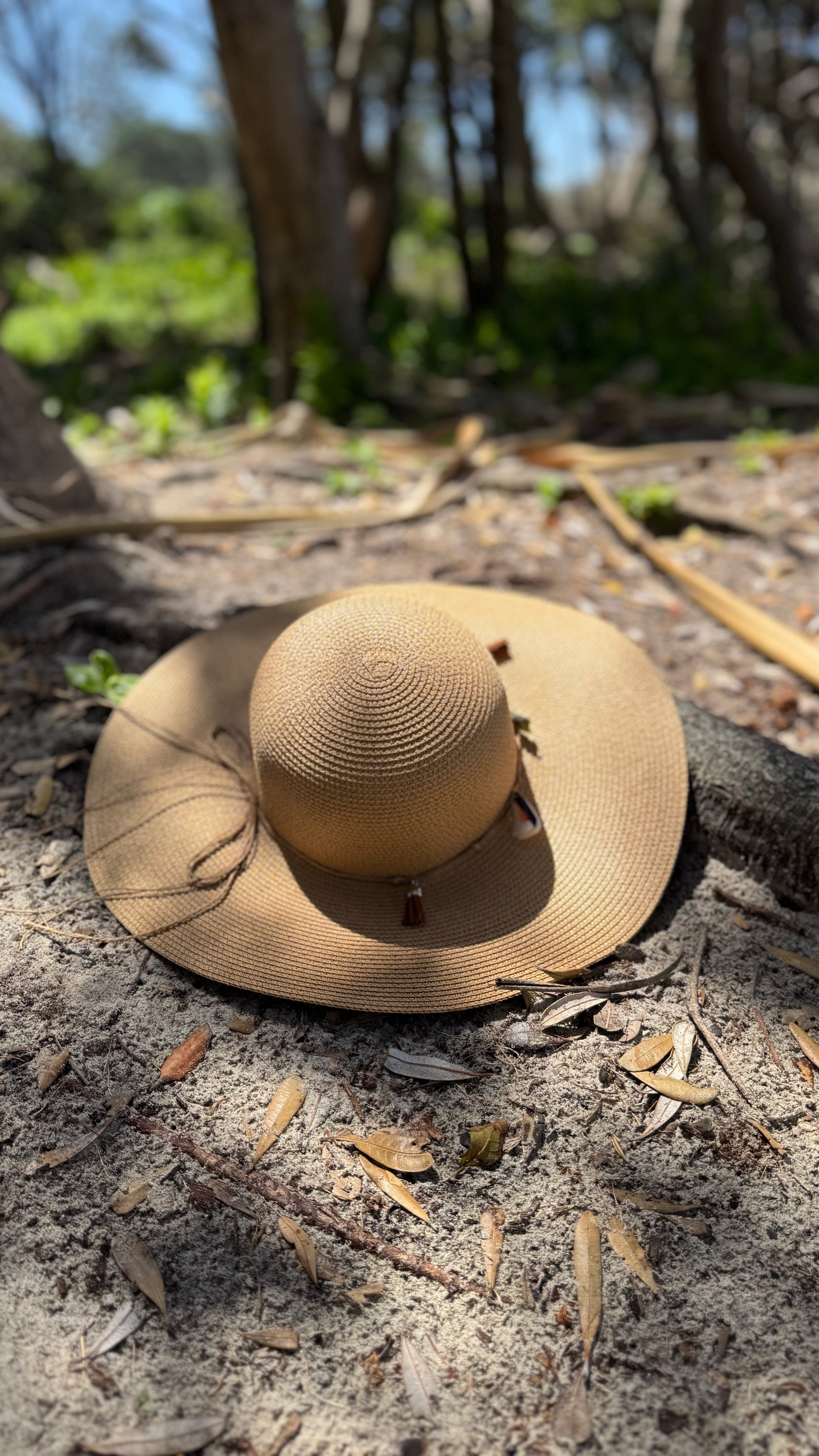 NEW Seashell Hat Tan