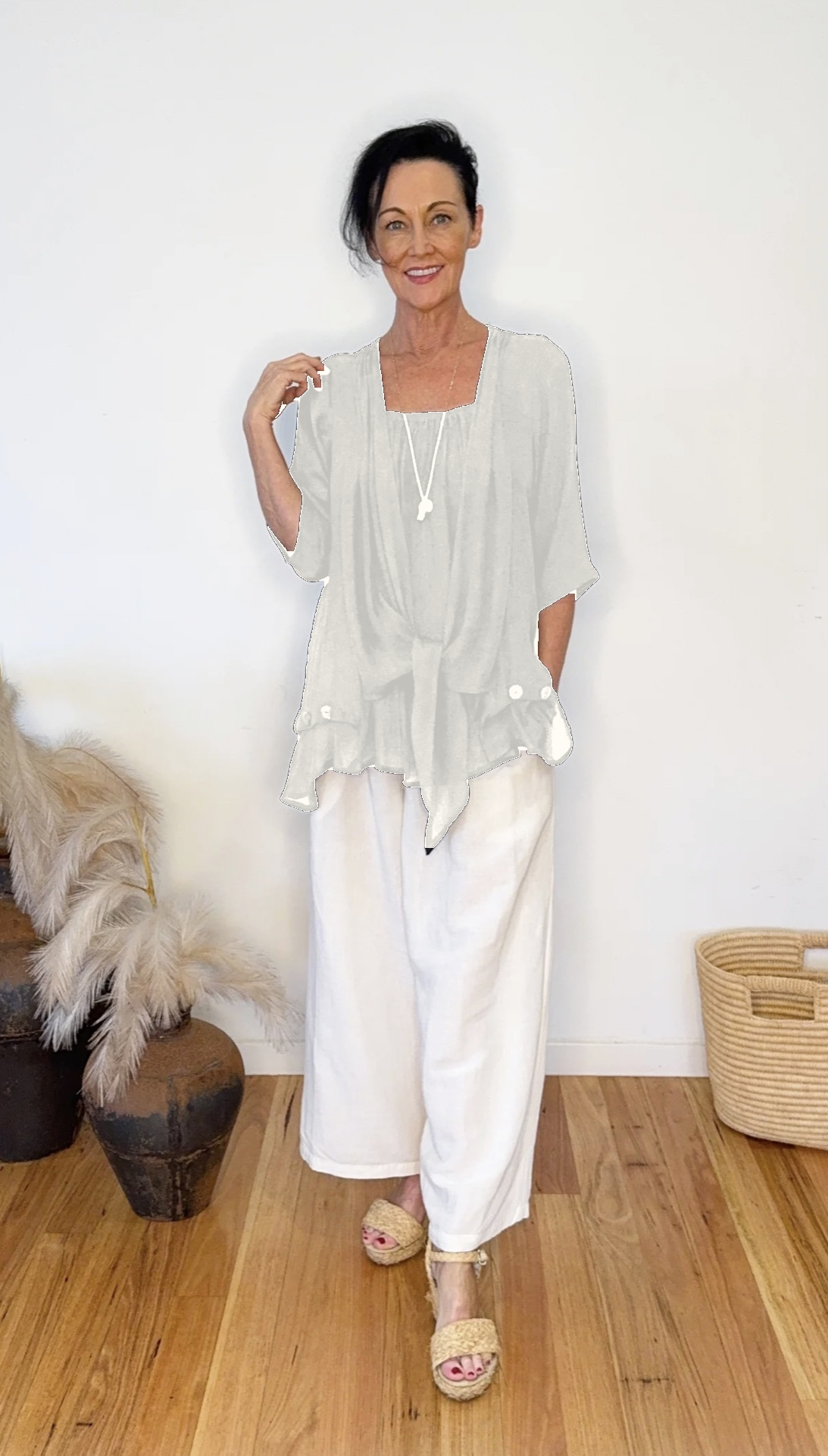 NEW COLOUR 3/4 Sleeve Swing Top in White