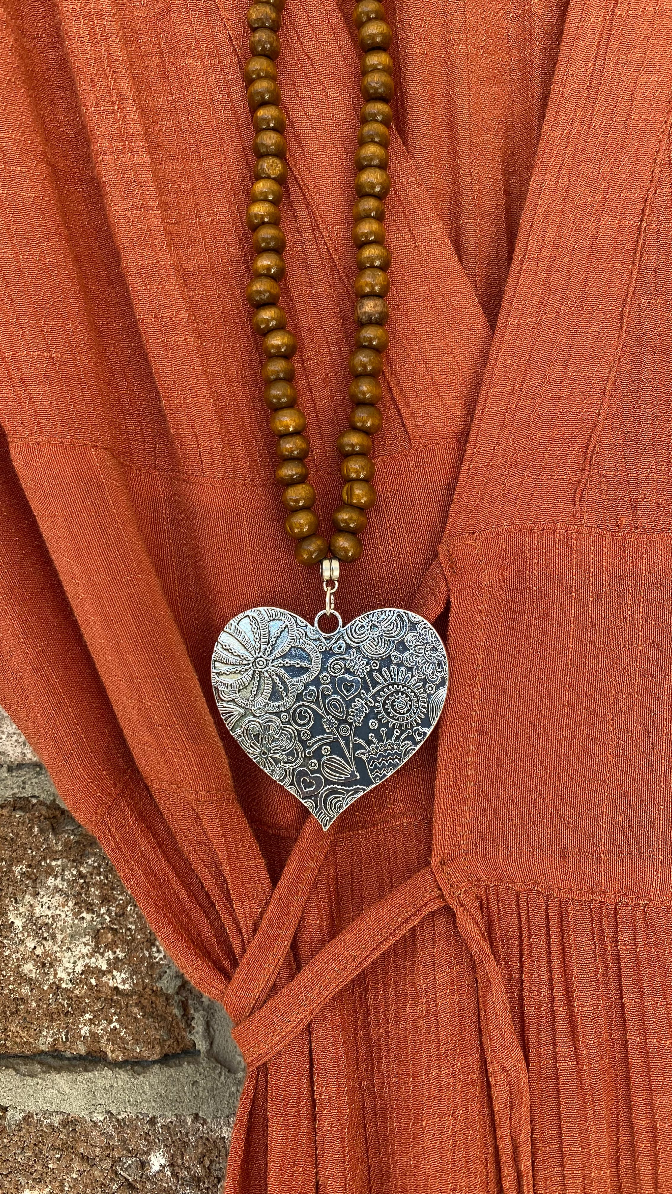 NEW Heart Beaded Necklace Mid Length